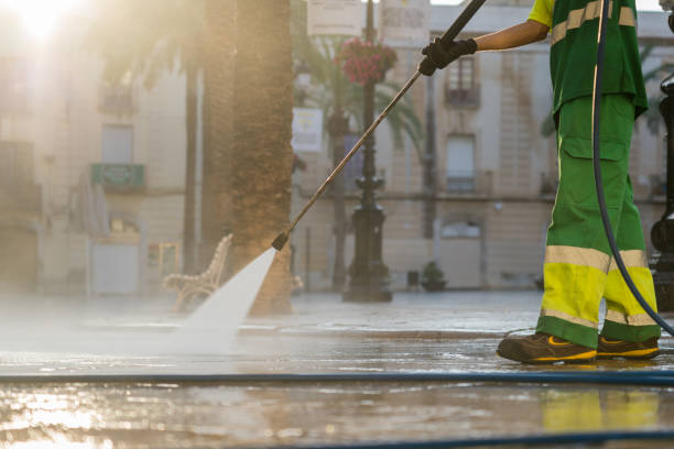 Best Deck Pressure Washing  in East Hills, NY